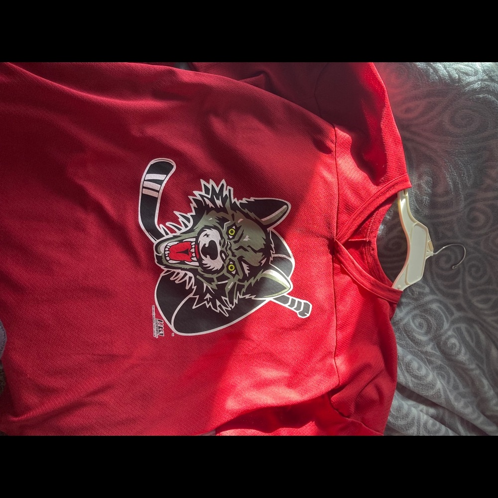 Chicago Wolves Jersey - Picture 2 of 2